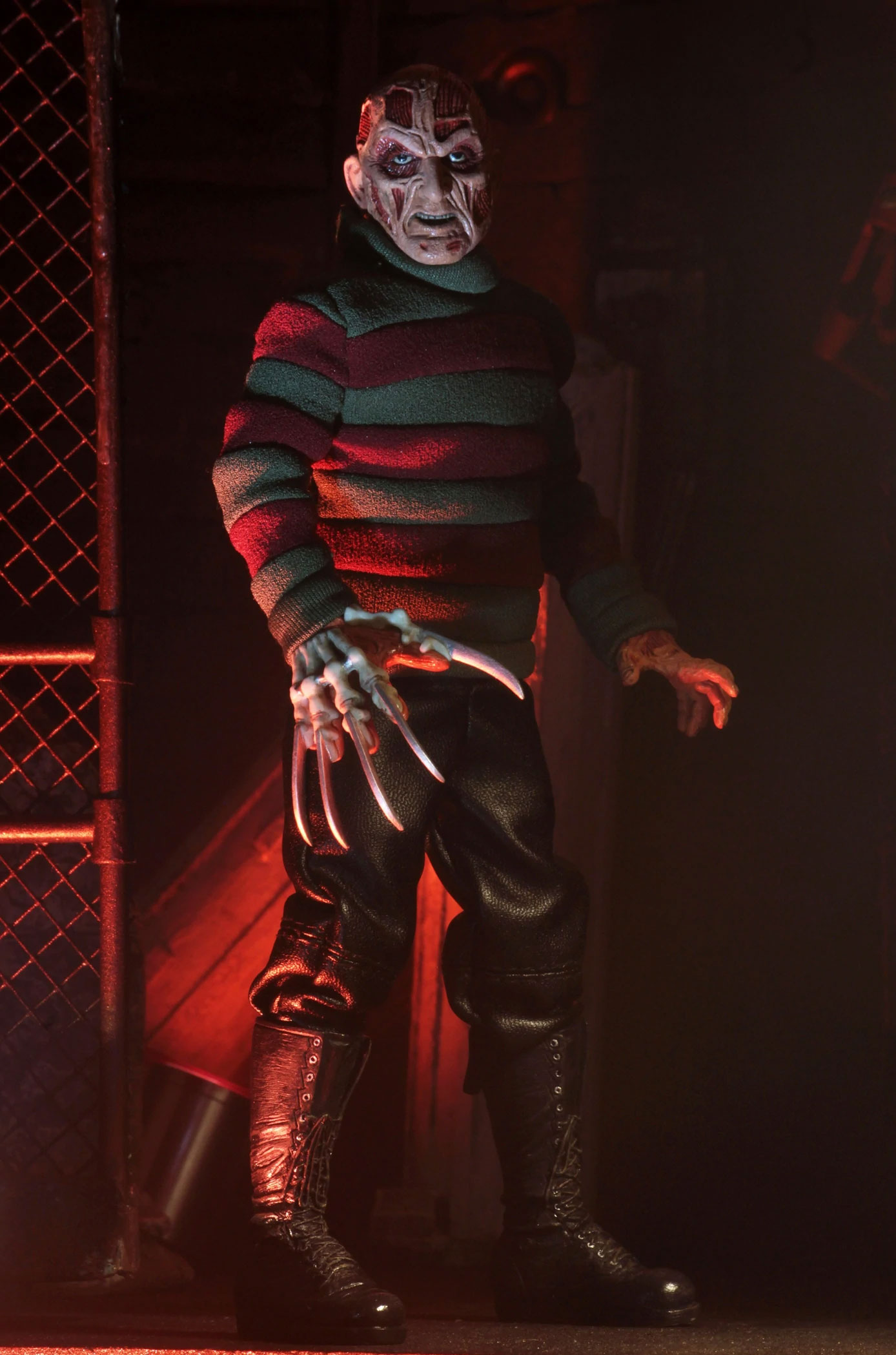 NIGHTMARE ON ELM STREET - FREDDY 8" CLOTHED FIGURE - Image 2