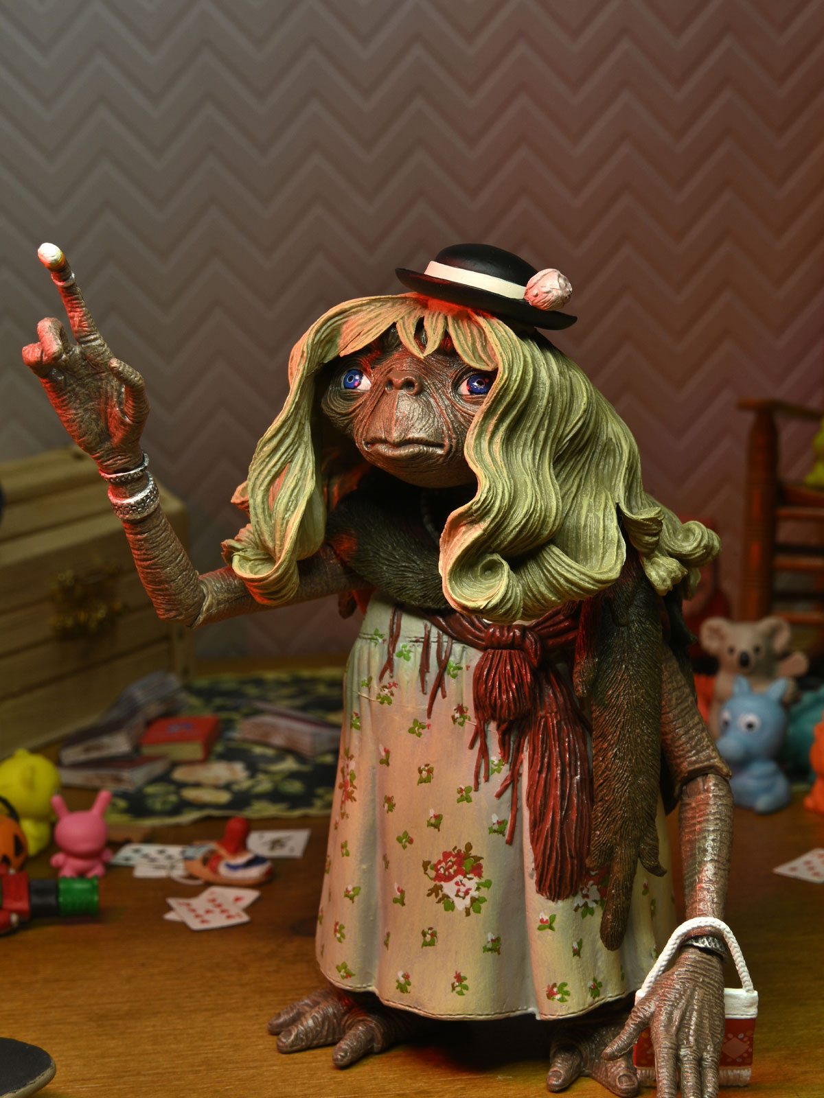 E.T. ULTIMATE DRESS-UP - 40TH ANNIVERSARY 7" FIGURE - Image 2